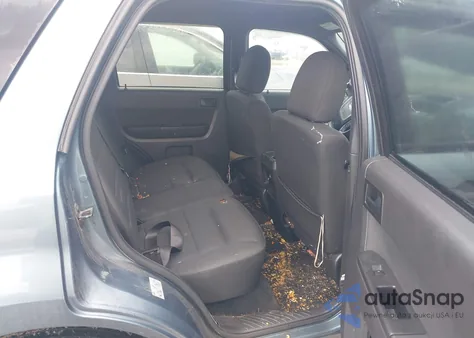 2011 Ford Escape Xlt z USA, uszkodzony, nr VIN 1FMCU0DG0BKB64795